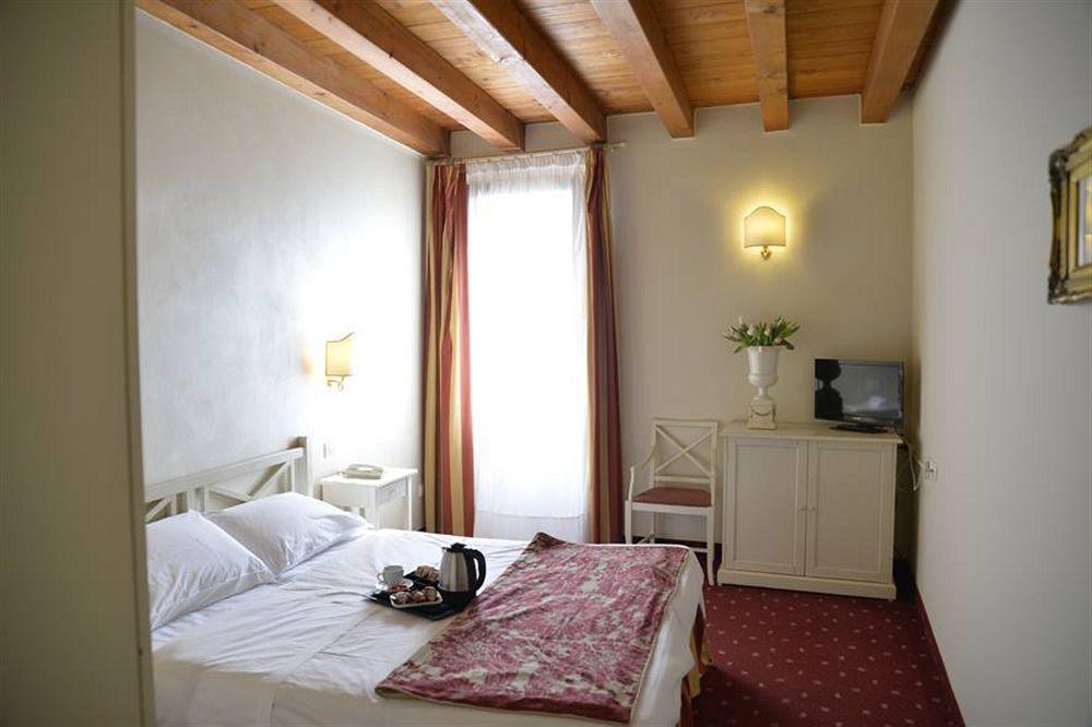 Franciscus Hotel Verona Luaran gambar