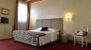 Franciscus Hotel Verona Luaran gambar